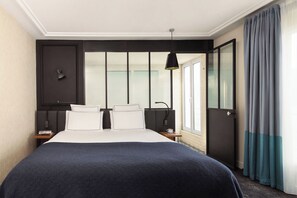 Loge Supérieure | 1 bedroom, premium bedding, minibar, in-room safe