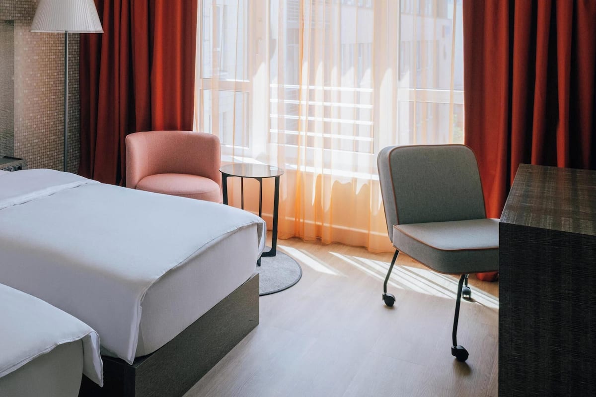 Habitació estàndard | Roba de llit hipoal·lergògena, caixa forta a l'habitació i escriptori