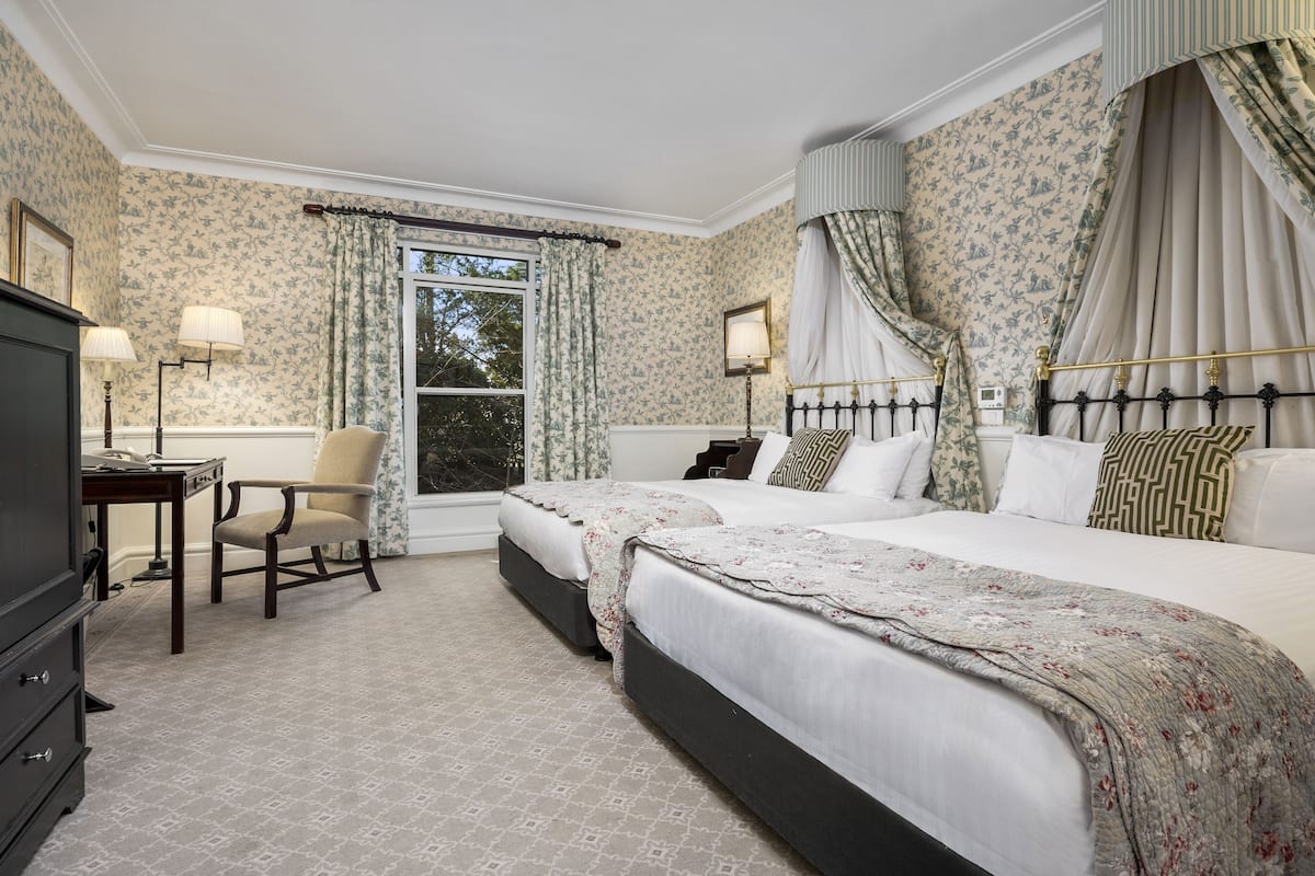 deluxe twin room, 2 queen beds | 1 bedroom, premium bedding, in-room safe, desk