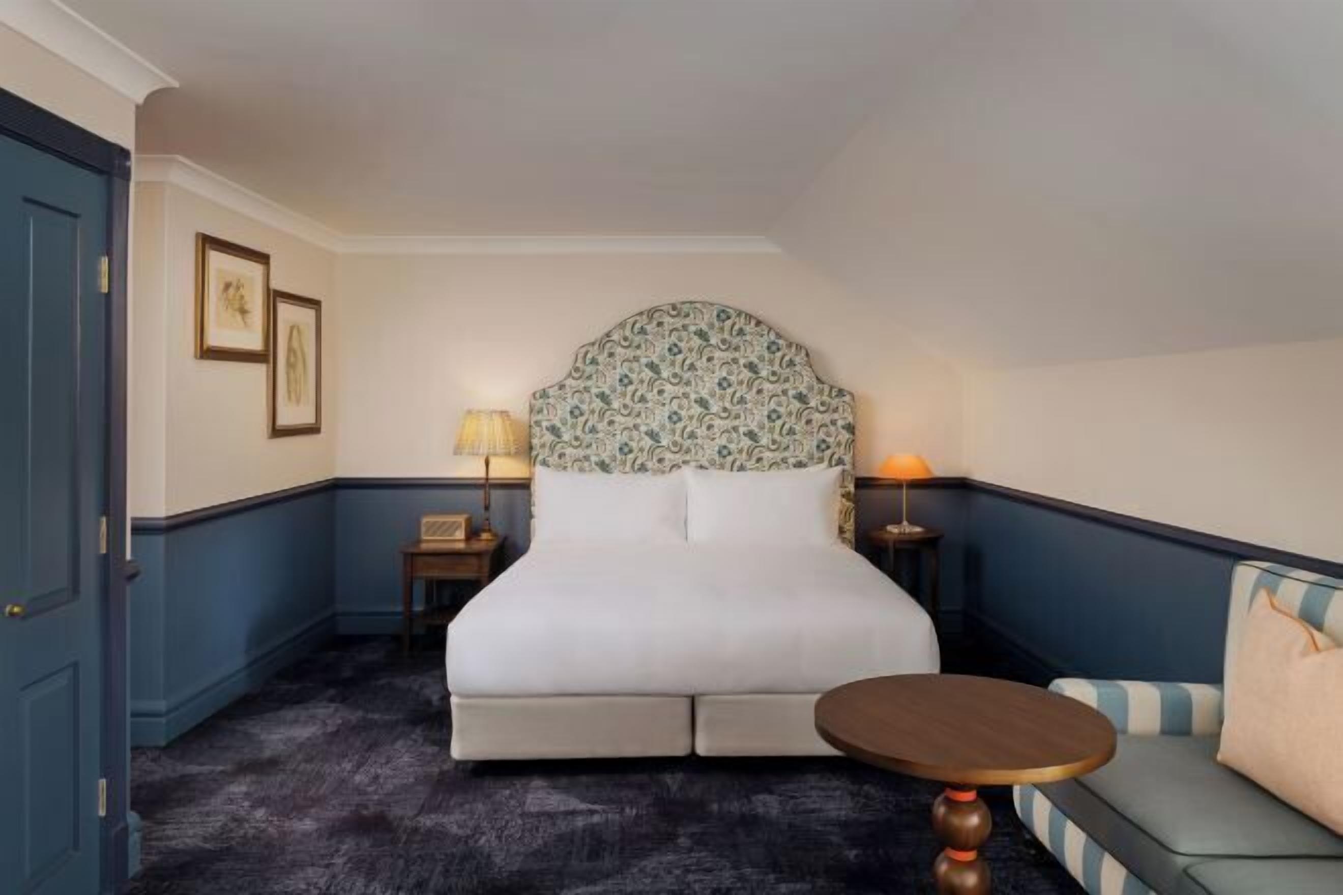 Premium bedding, in-room safe, desk, blackout curtains