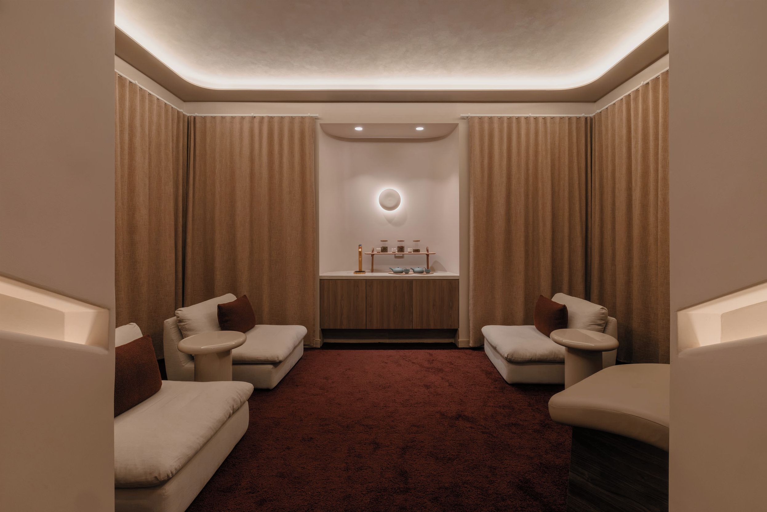 Sauna, steam room, body treatments, aromatherapy, hot stone massages