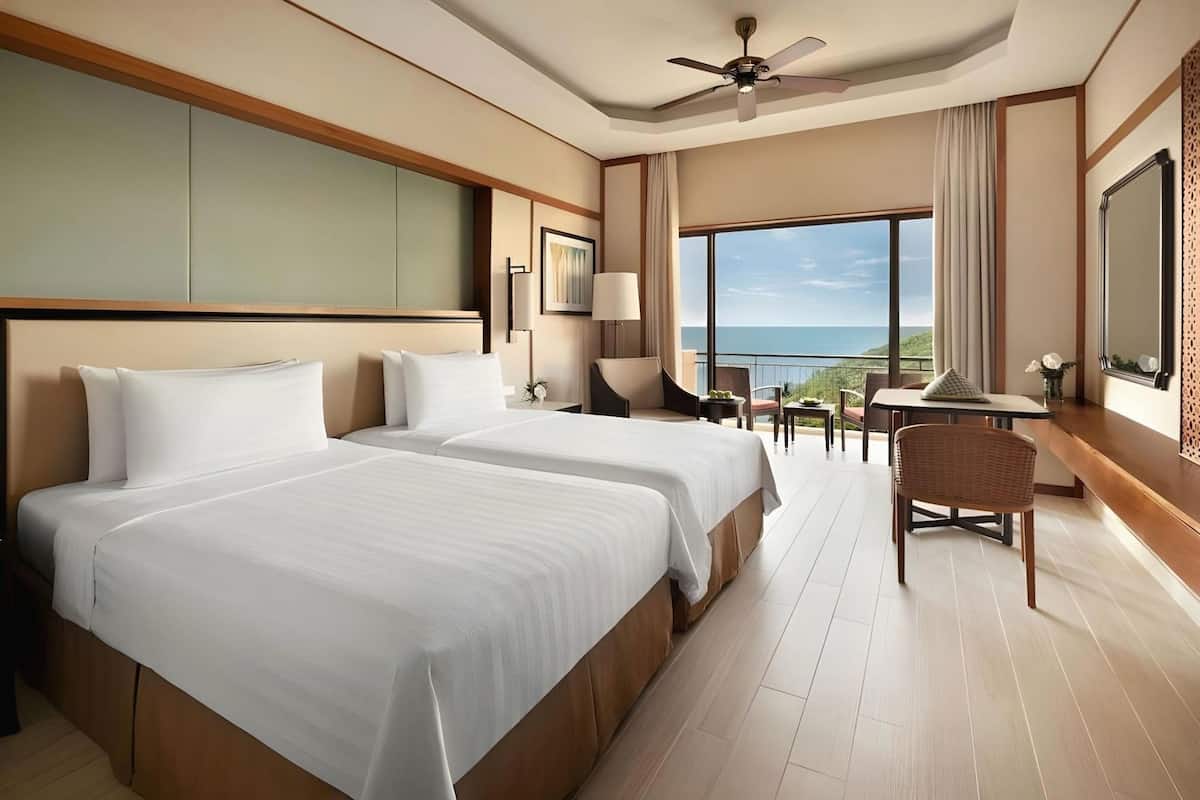 Premium bedding, minibar, in-room safe, desk