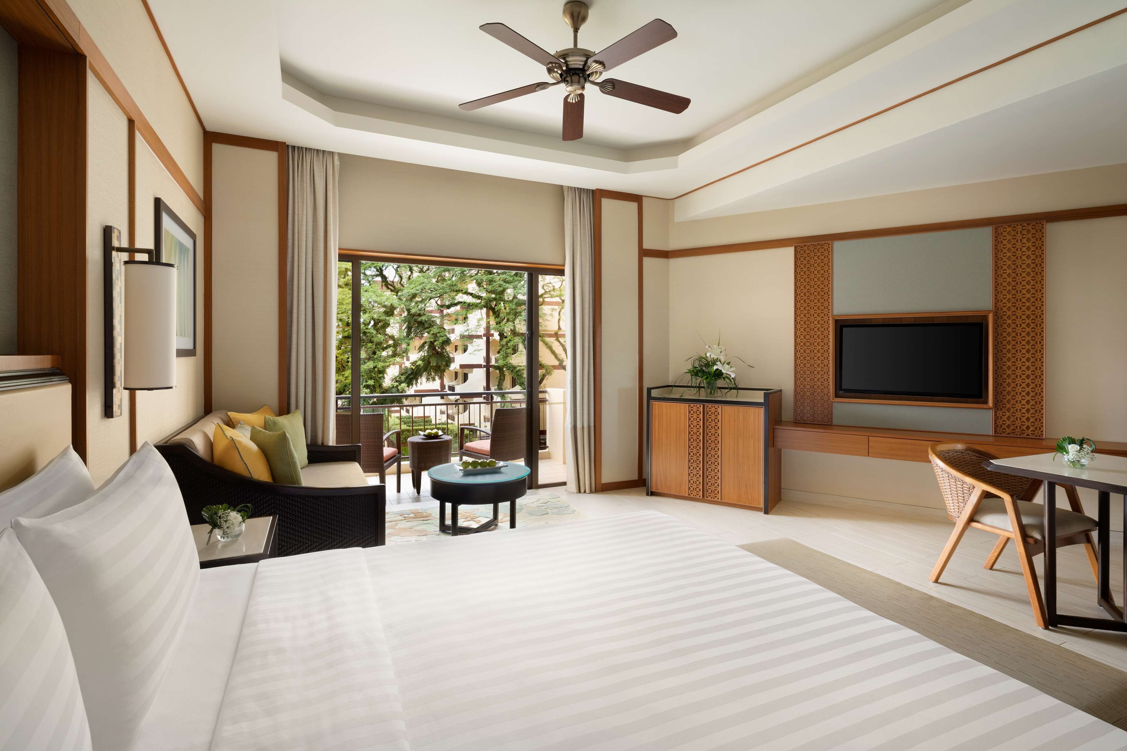 Garden Superior Family Seaview | Premium bedding, minibar, in-room safe, desk