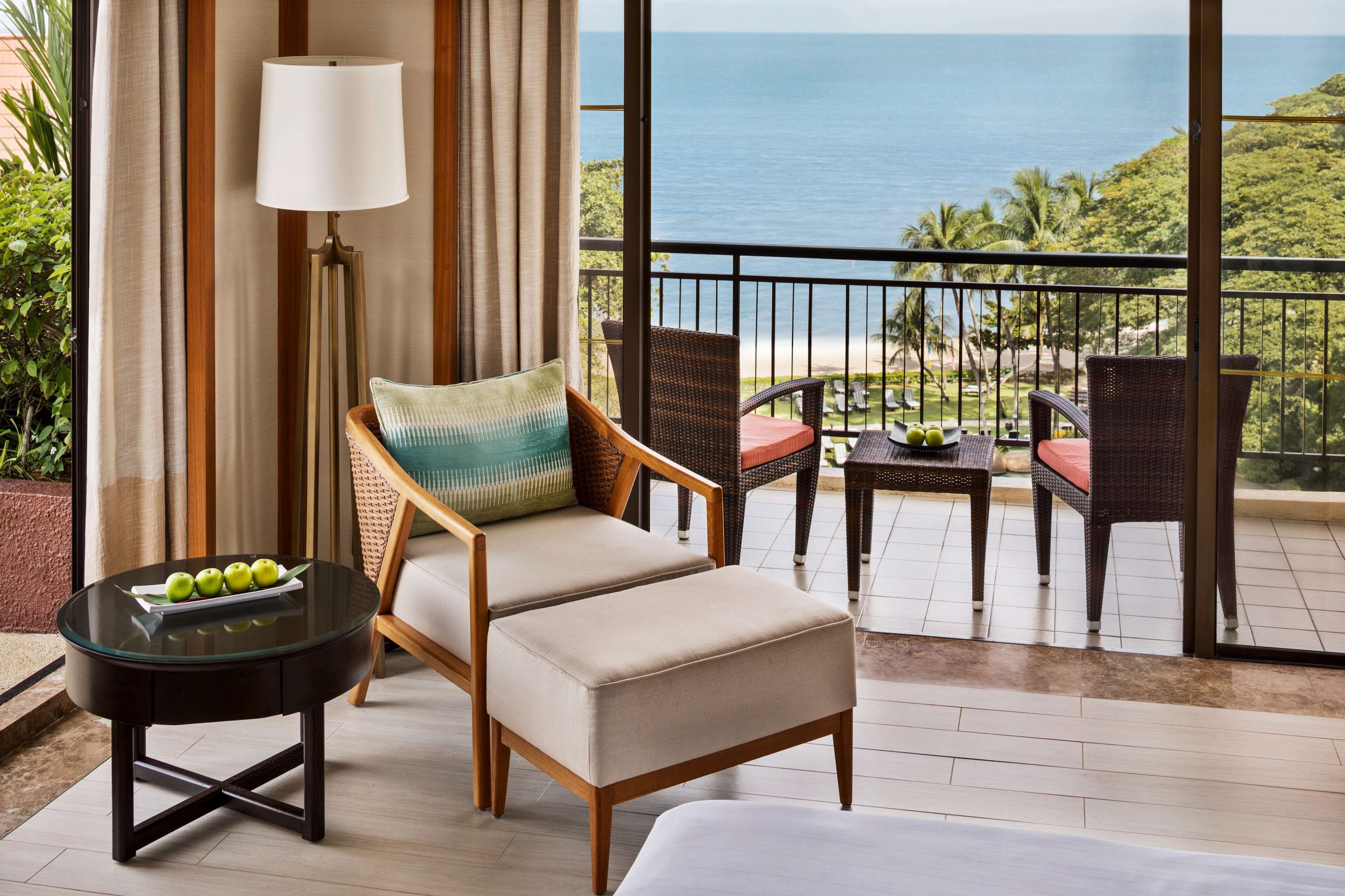 garden wing, suite, terrace | garden view