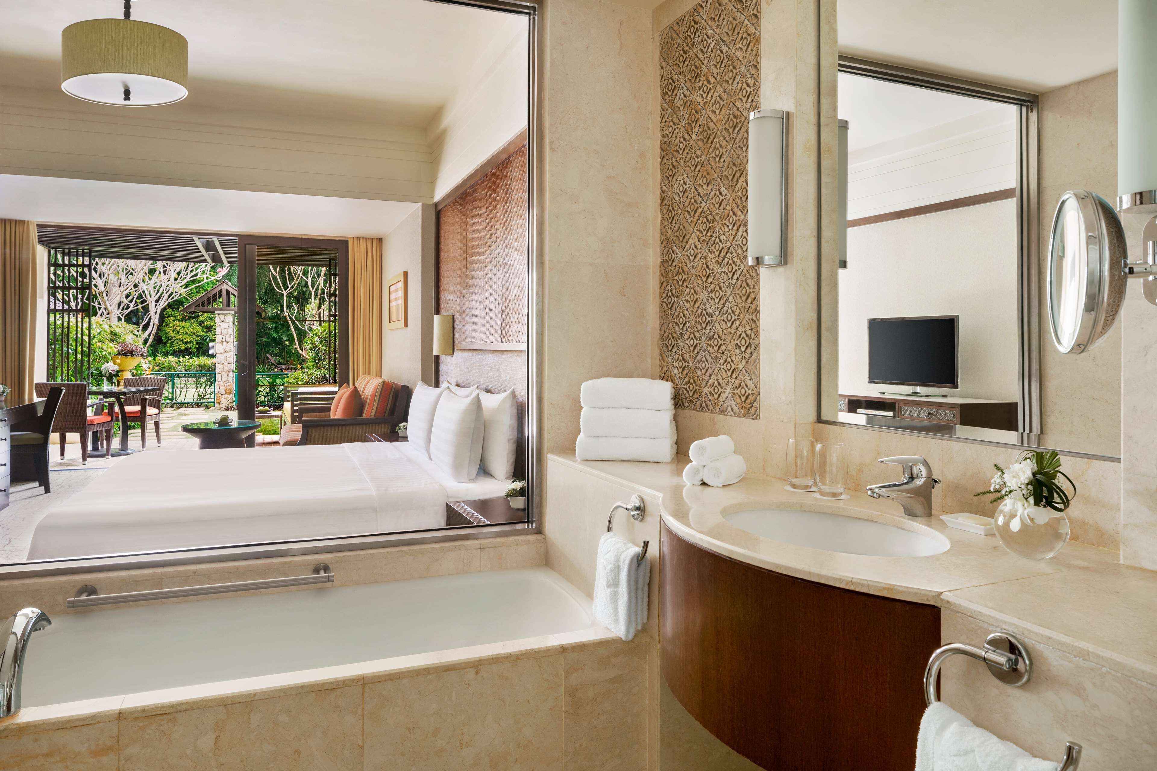 separate bathtub and shower, deep-soaking bathtub