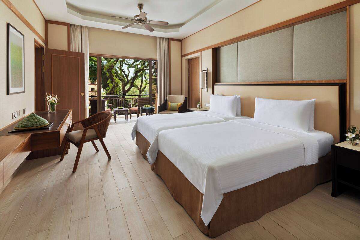 Garden Executive Family | Premium bedding, minibar, in-room safe, desk