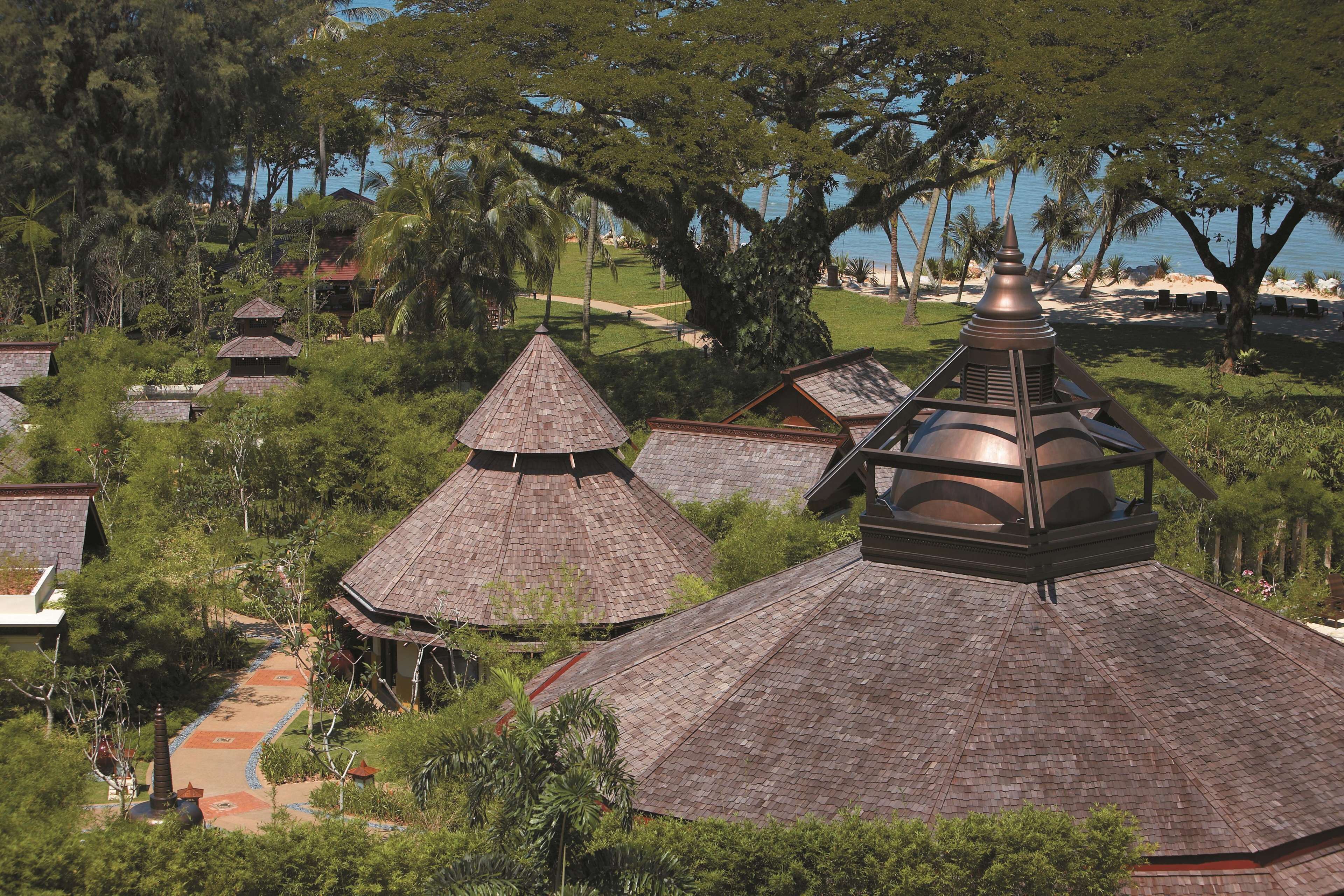 Couples treatment room(s), sauna, hot tub, body treatments, aromatherapy