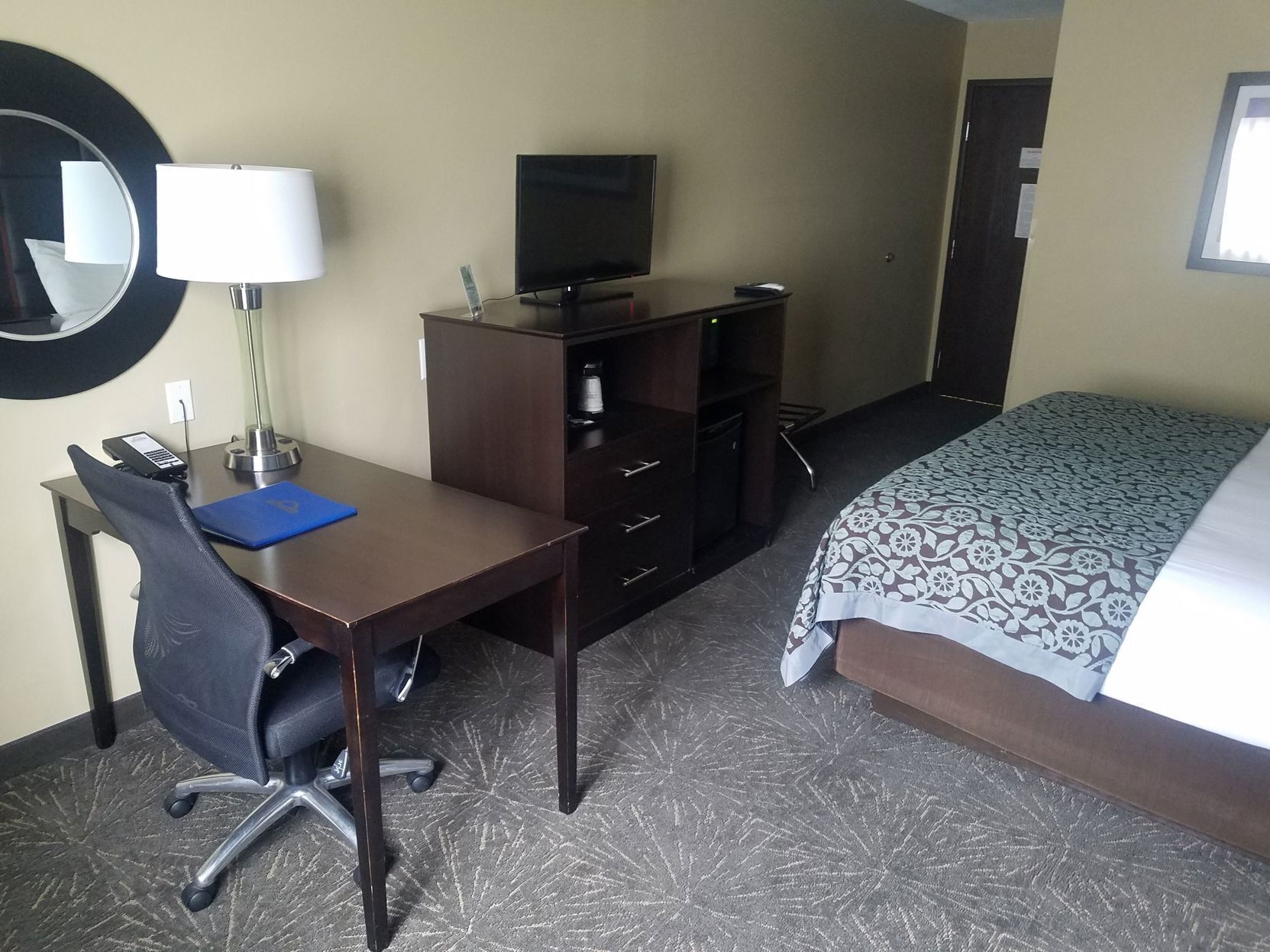 Desk, iron/ironing board, free cribs/infant beds, rollaway beds