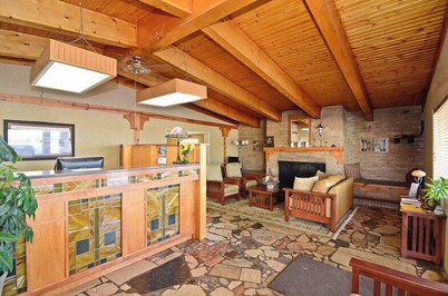 Americas Best Inn Iola