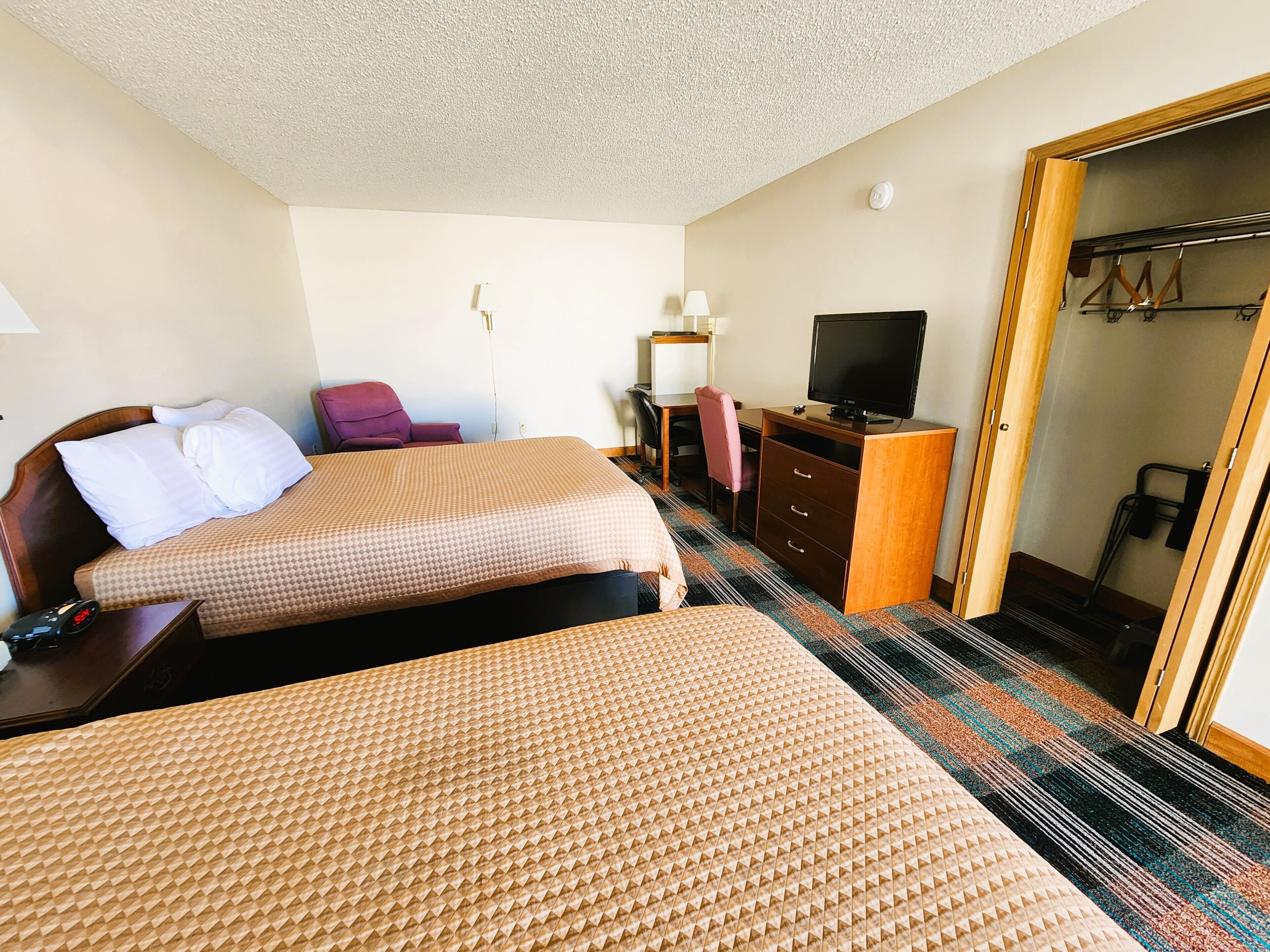 Desk, iron/ironing board, free WiFi, bed sheets