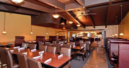 Americas Best Inn Iola