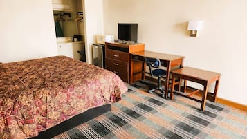 Desk, iron/ironing board, free WiFi, bed sheets