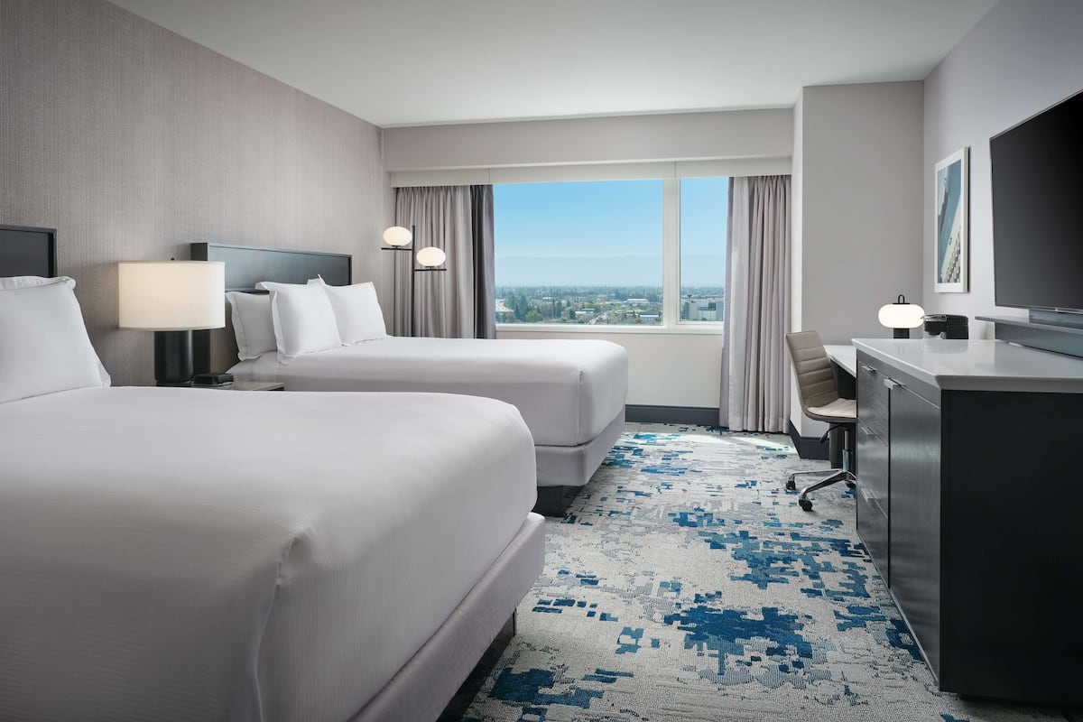 1 bedroom, premium bedding, pillow-top beds, in-room safe