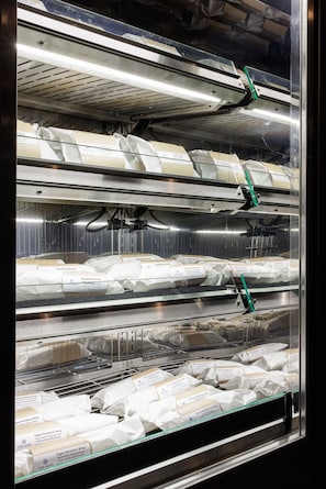 Desayuno de autoservicio (EUR 12 por persona)