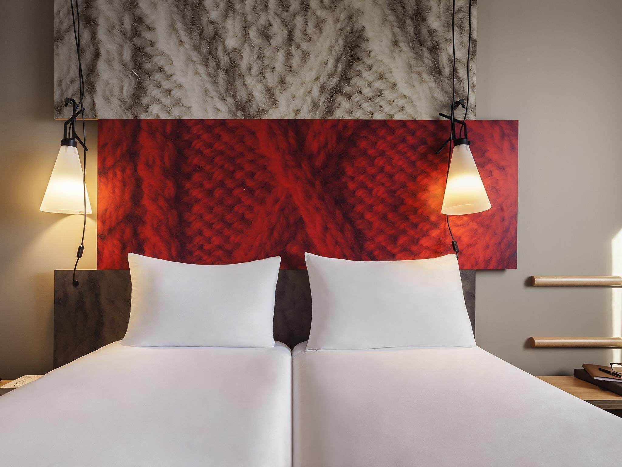 Ropa de cama de alta calidad y camas con pillow-top 