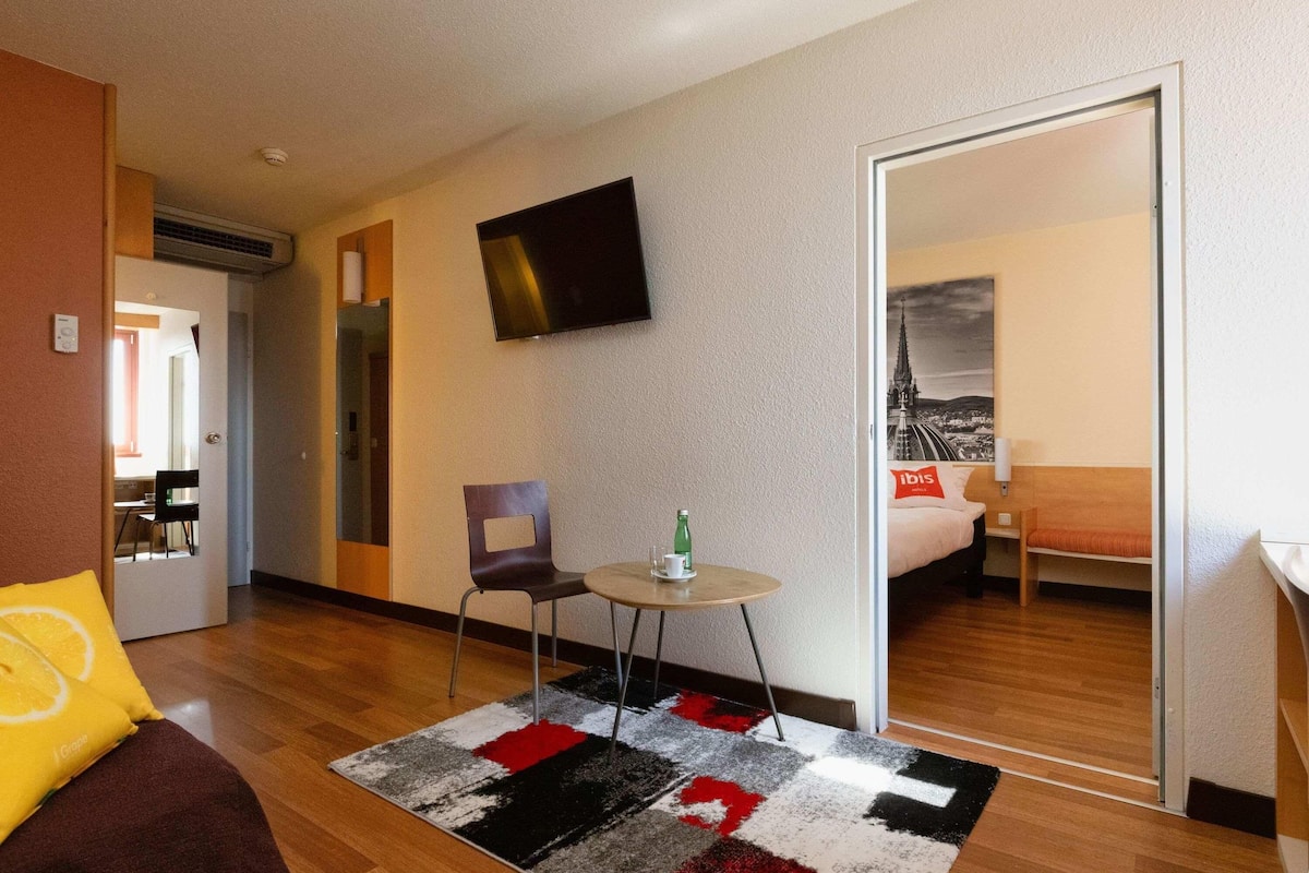 Apartamento conforto, 1 cama de casal, quartos conectados (New Sleeping Comfort Concent) | 2 quartos, roupas de cama antialérgicas, escrivaninha, berços grátis