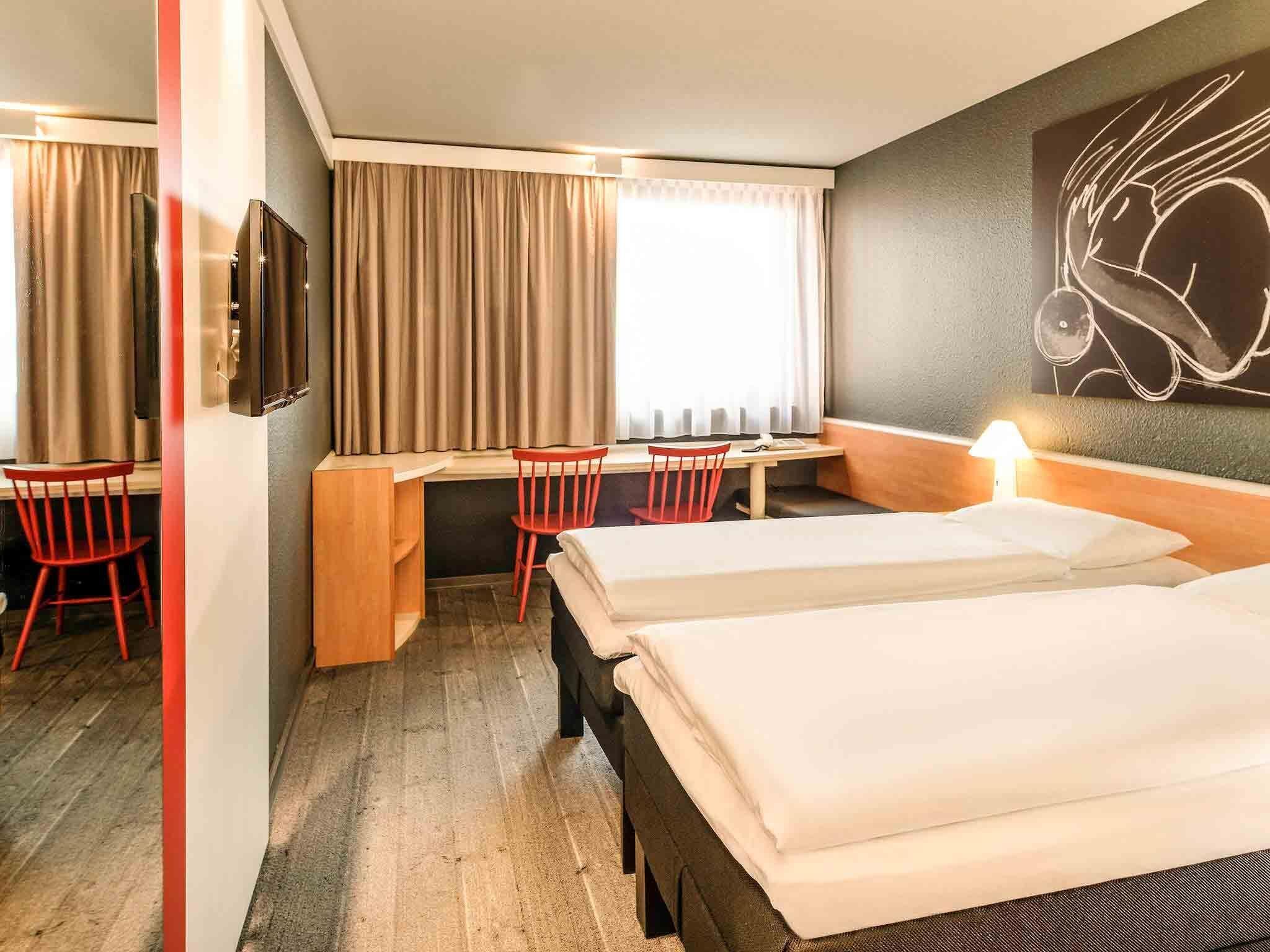 Habitación estándar, 2 camas individuales | Ropa de cama hipoalergénica, escritorio, cunas gratuitas y wifi gratis