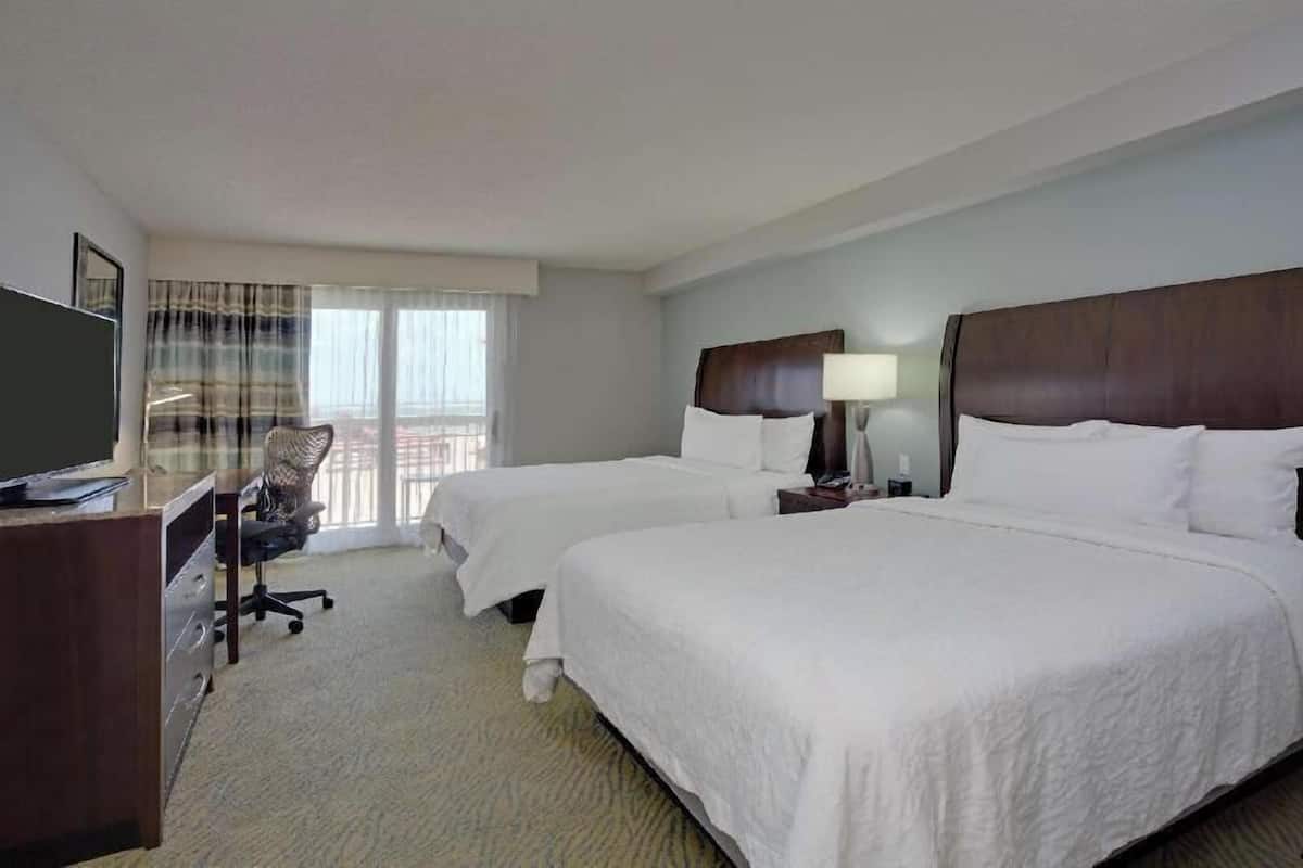 In-room safe, desk, iron/ironing board, free WiFi