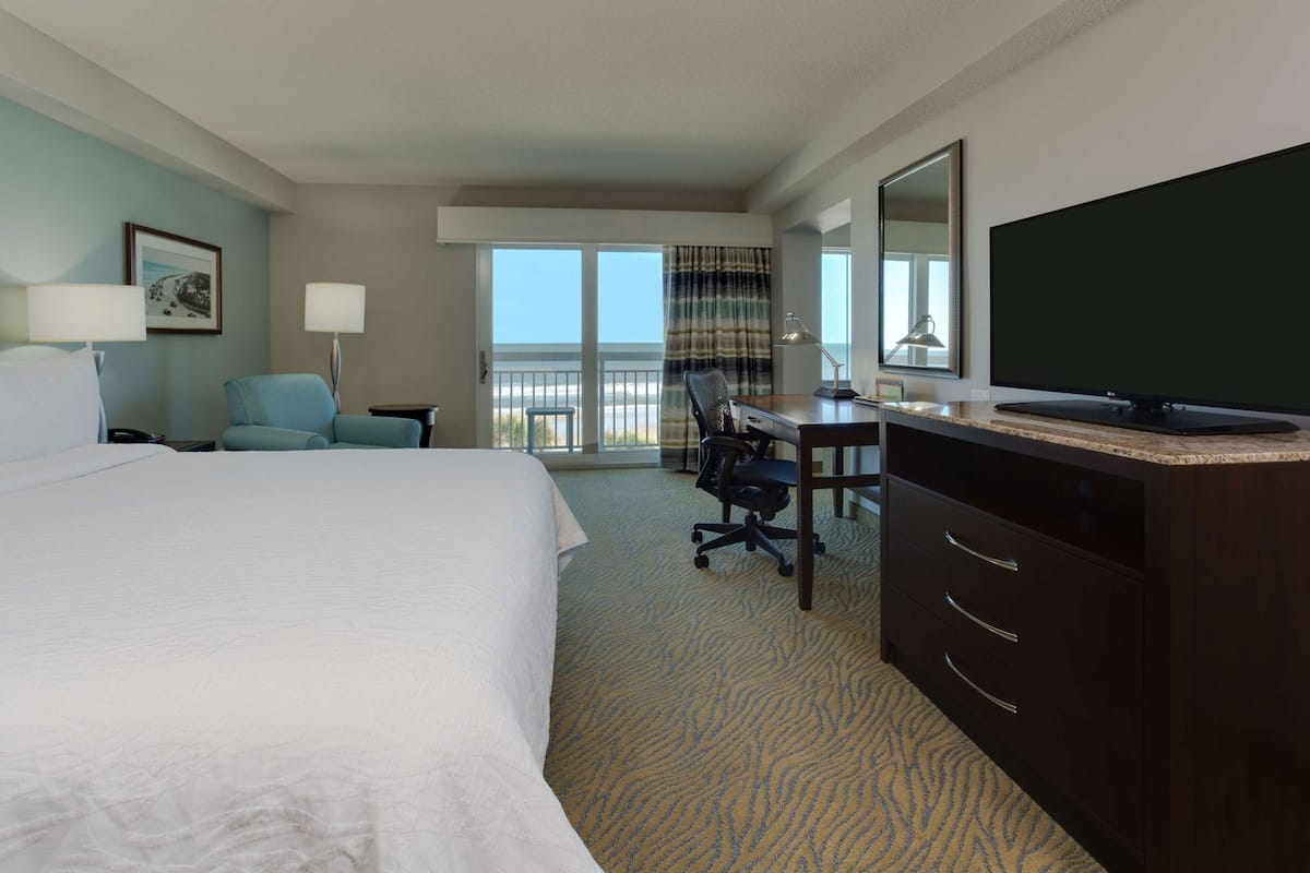 In-room safe, desk, iron/ironing board, free WiFi