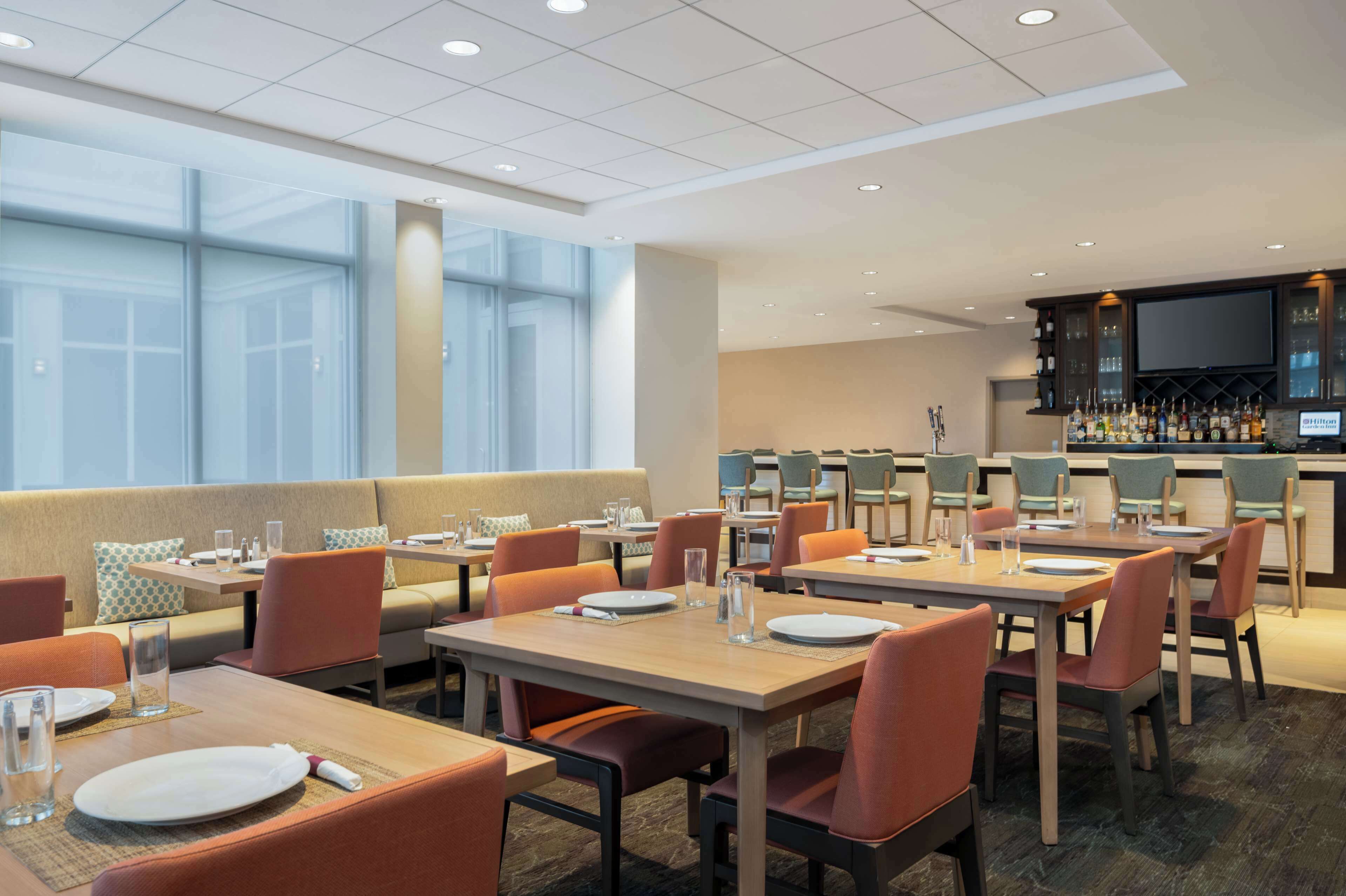 serves lunch and dinner