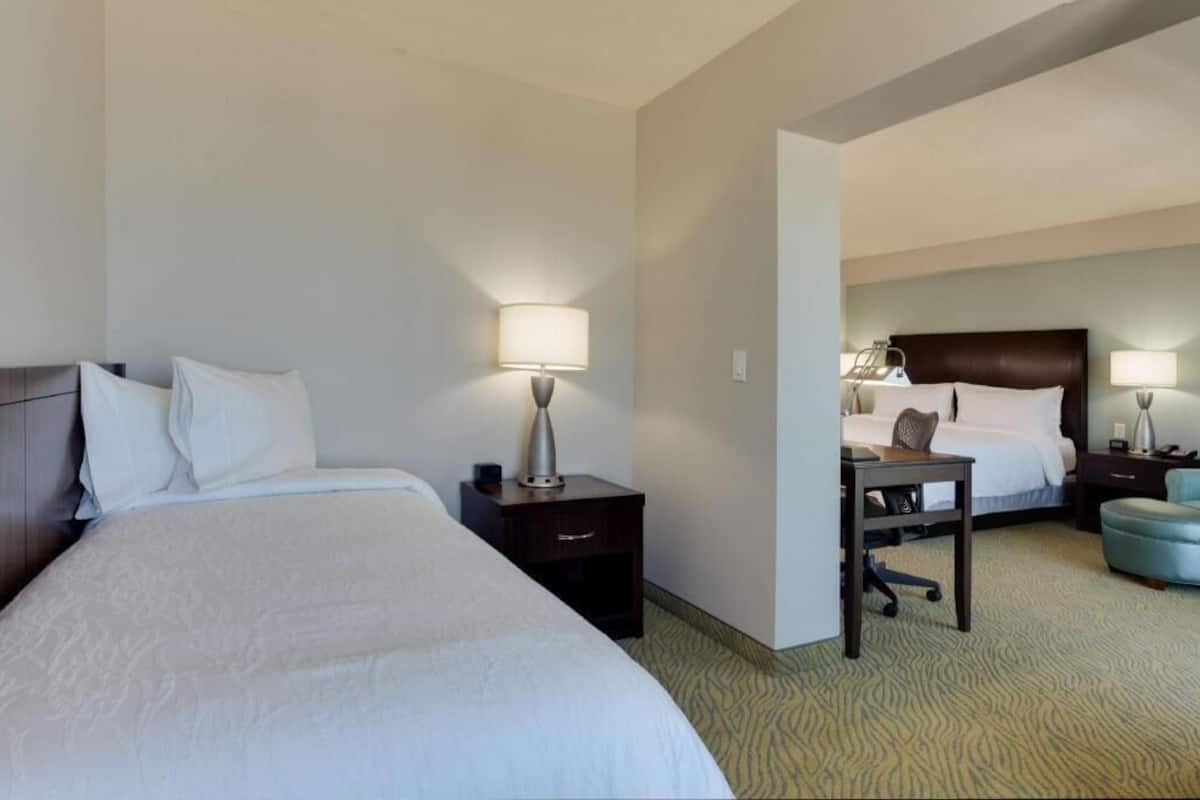 In-room safe, desk, iron/ironing board, free WiFi