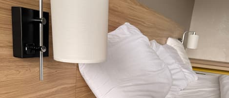 Een bureau, gratis babybedden, extra bedden, gratis wifi