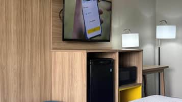 Desk, cribs (free), rollaway beds (surcharge), WiFi (free)