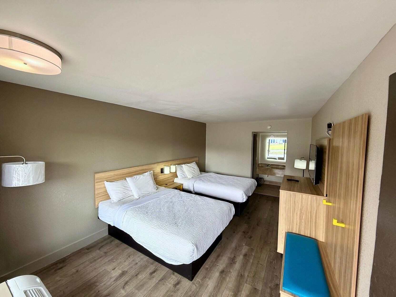 Desk, cribs (free), rollaway beds (surcharge), WiFi (free)