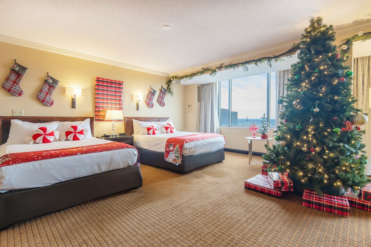 Suite Junior, 2 grands lits, non-fumeurs (Holiday) | Literie de qualité supérieure, couette en duvet d'oie, surmatelas