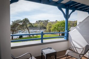 Exclusive Room, 1 King Bed, Balcony, Sea View (Larger Room;Twin bed on request)