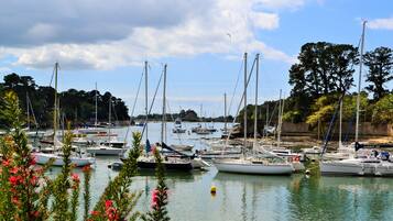 Familienzimmer, Mehrere Betten, Balkon, Meerblick | Ausblick vom Zimmer
