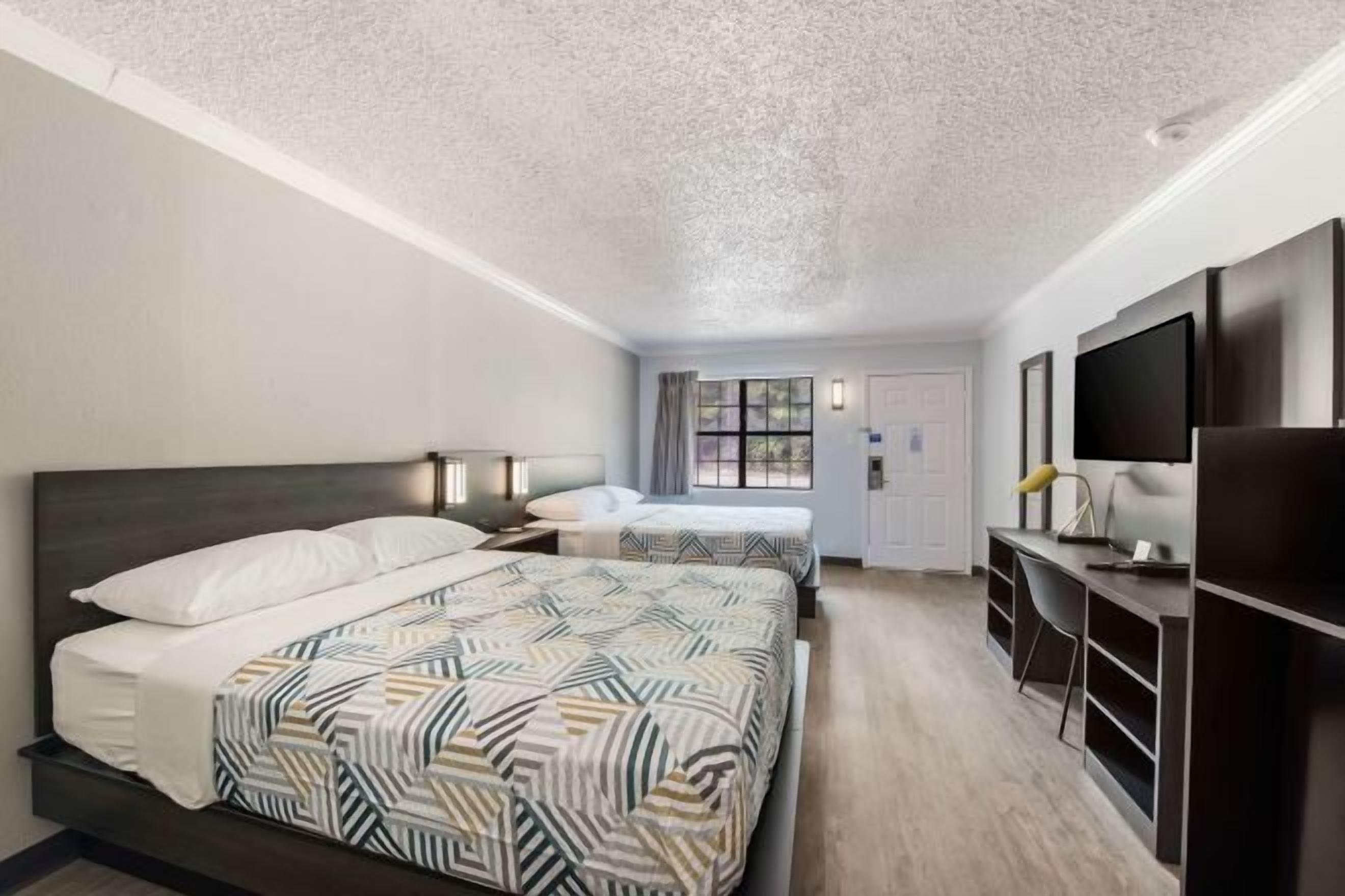 Desk, iron/ironing board, free WiFi, bed sheets