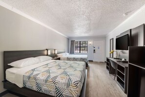 办公桌、熨斗/熨板、免费 WiFi、床单