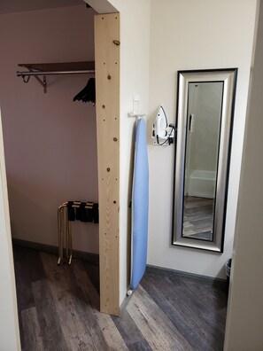 Deluxe Double Room, 2 Double Beds | Premium bedding, down comforters, blackout drapes, iron/ironing board - Airport Inn (Boise)