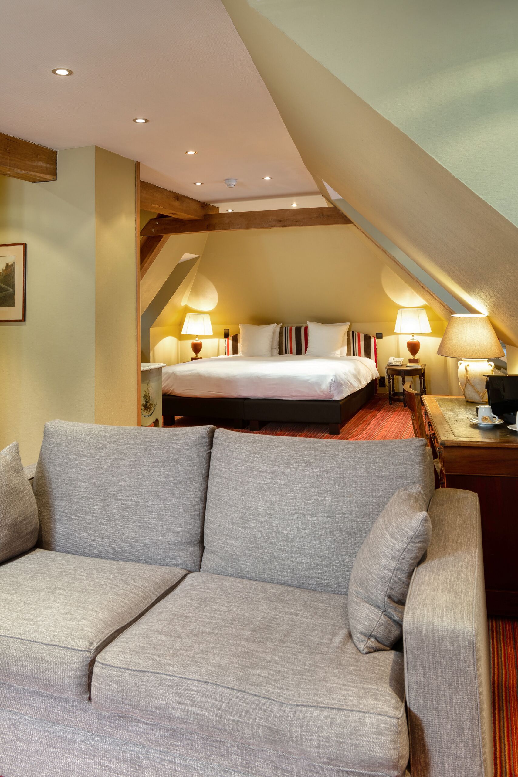 family room | living area | flat-screen tv