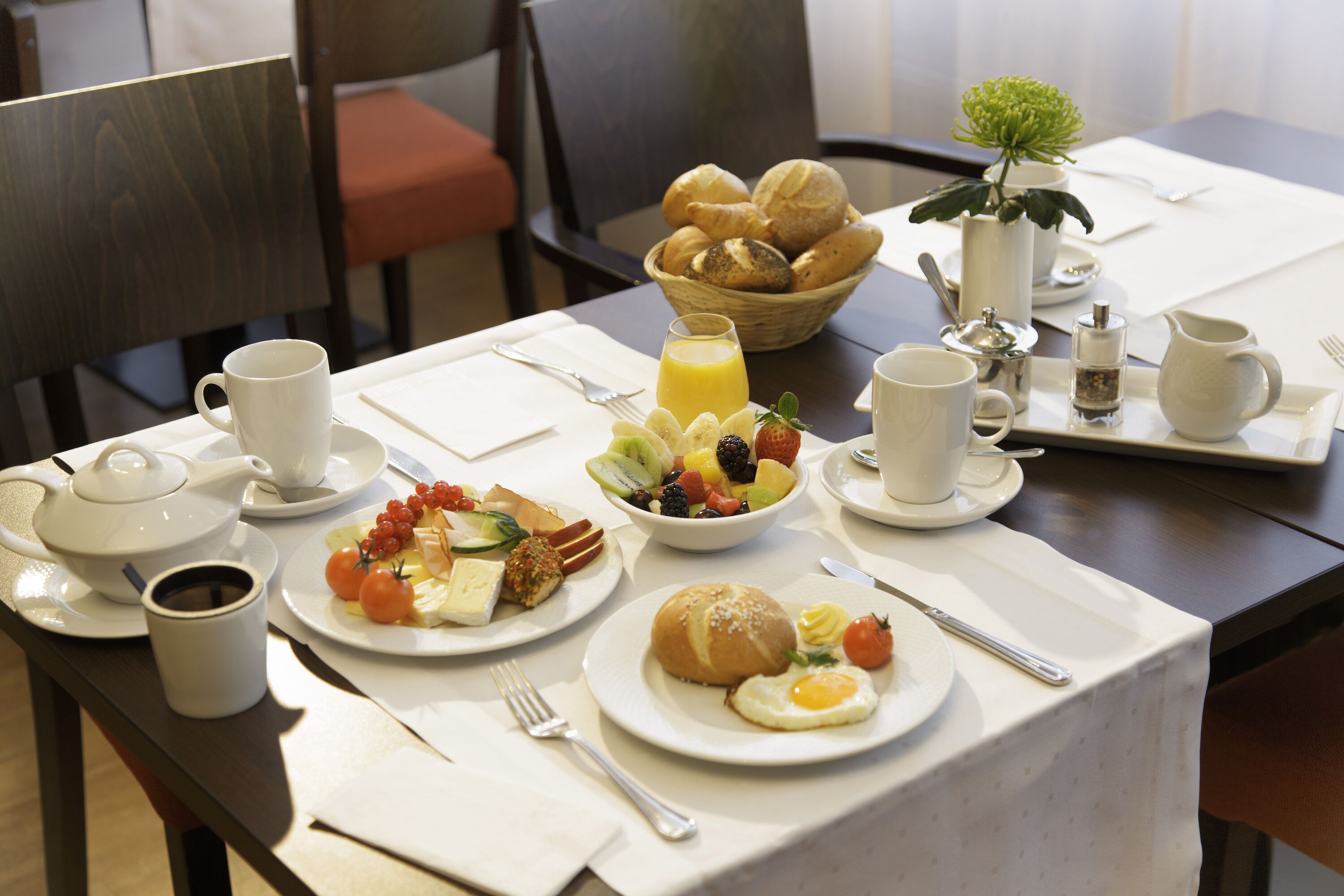 daily buffet breakfast (eur 21 per person)