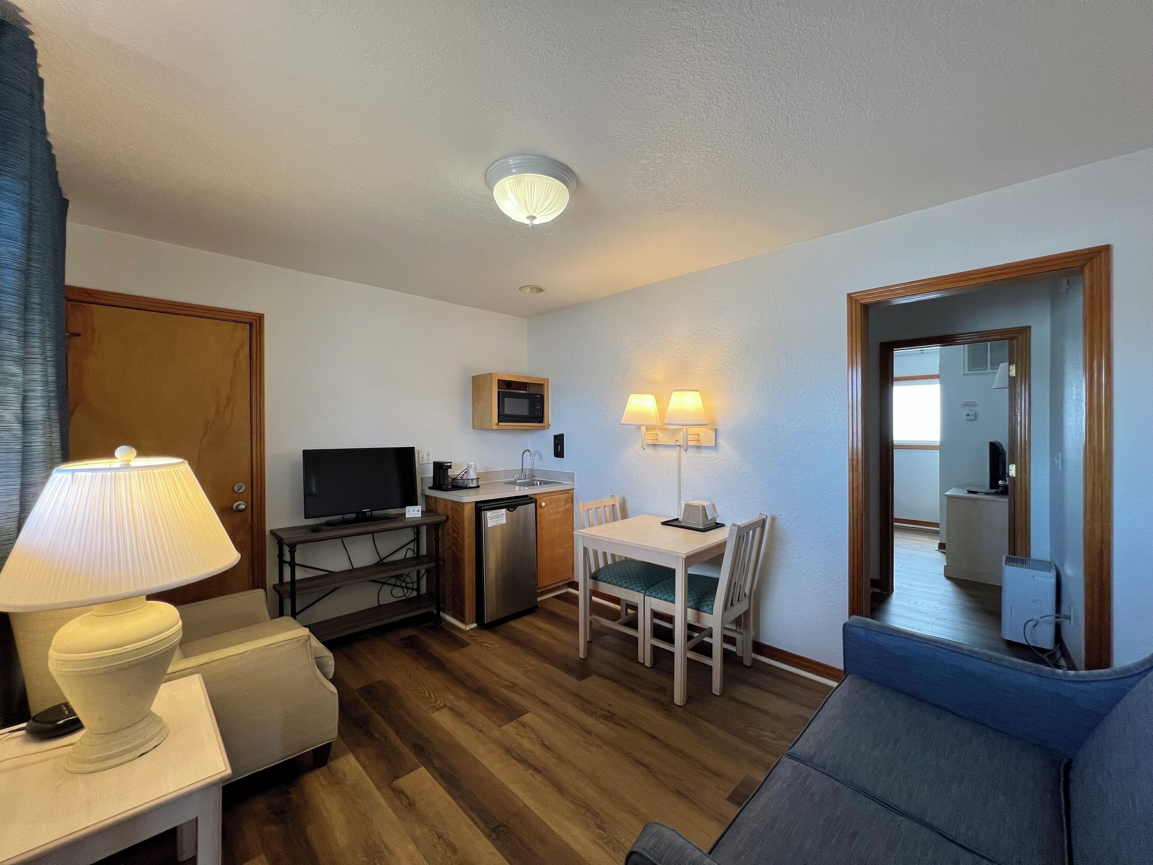 Queen Suite - Non Smoking