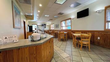 Free daily continental breakfast