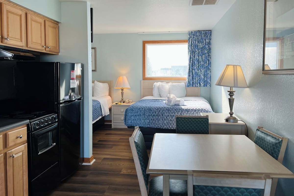 In-room safe, iron/ironing board, WiFi (free), bed sheets