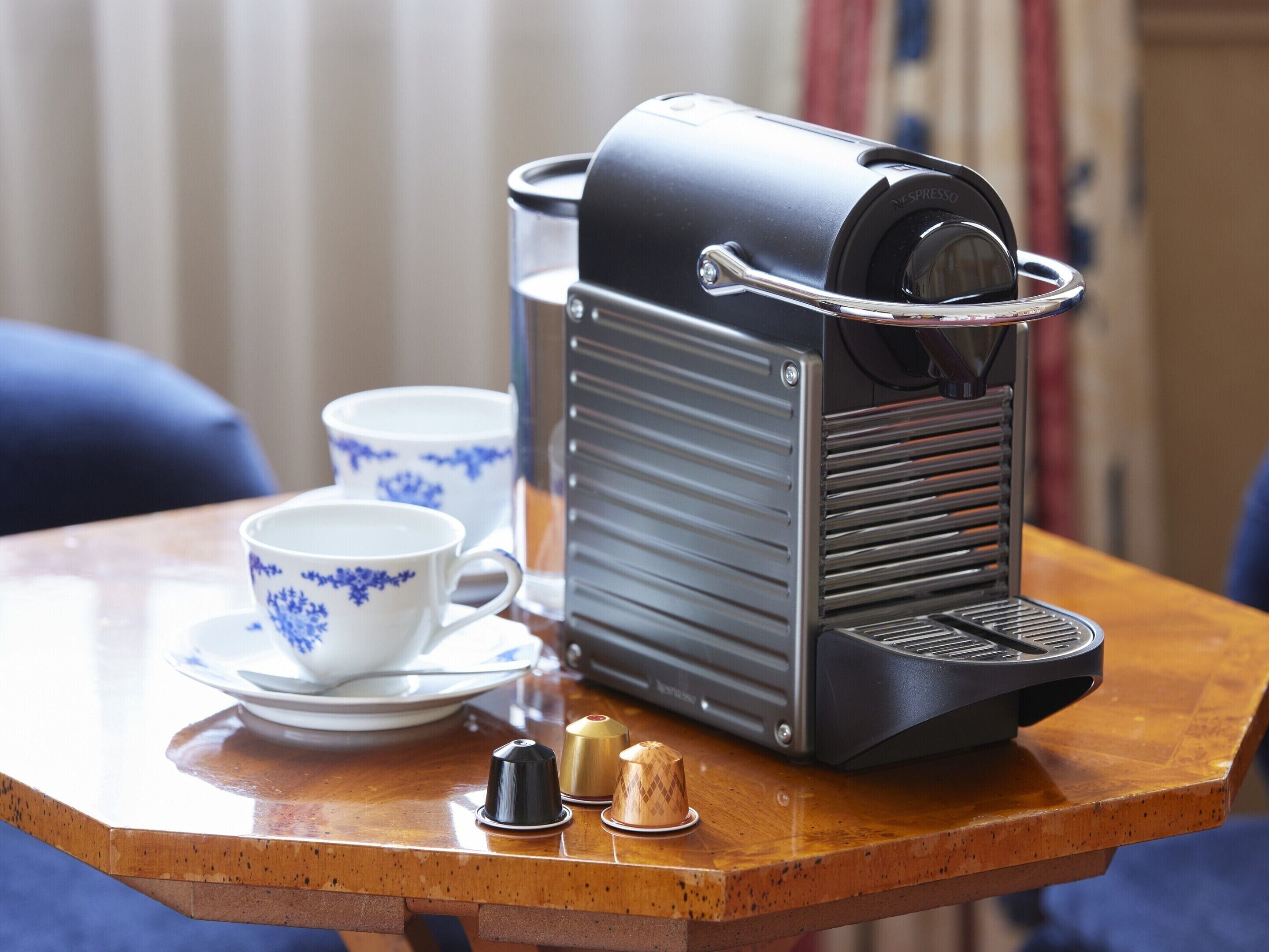 1 bedroom, in-room safe, individually decorated, desk