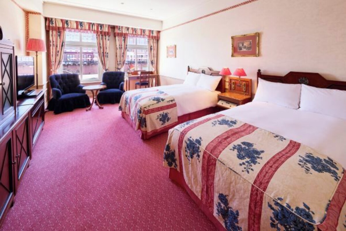 In-room safe, desk, WiFi (free), individually decorated