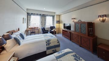 In-room safe, individually decorated, desk, free WiFi