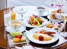 Desayuno buffet todos los días (con cargo)