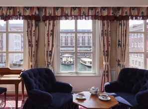 Standard Twin[A first-day ticket must be purchased/Next-day free admission], Non Smoking | In-room safe, individually decorated, desk, free WiFi - Hotel Europe Huis Ten Bosch (Sasebo)