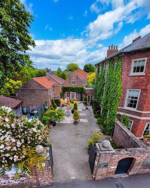 Terrace/patio - York Pavilion Hotel, BW Signature Collection (York)