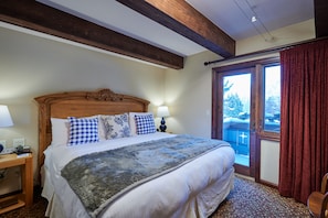 In-room safe, individually decorated, iron/ironing board, free WiFi