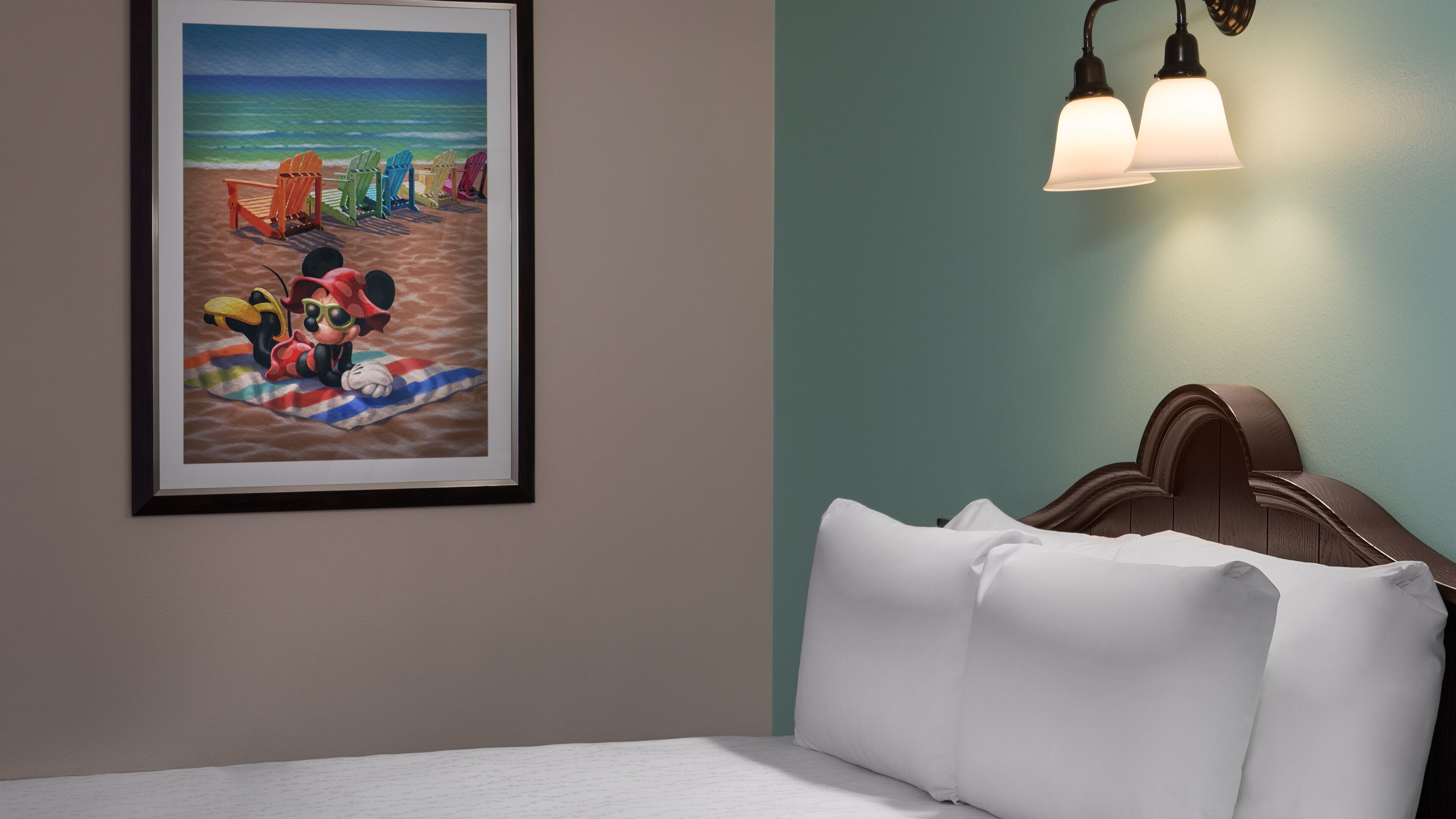 in-room safe, laptop workspace, blackout curtains, iron/ironing board