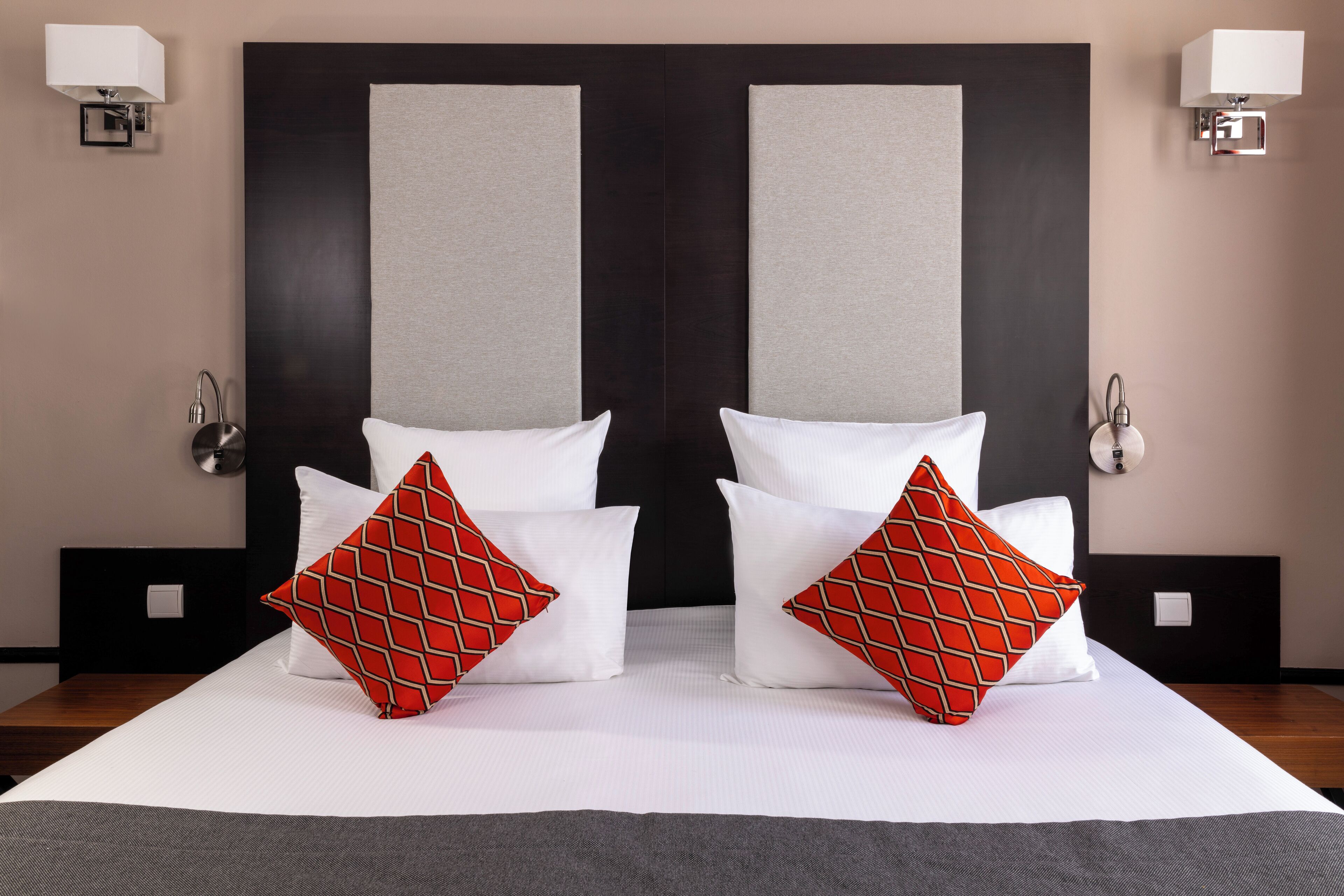 1 bedroom, premium bedding, pillow-top beds, minibar