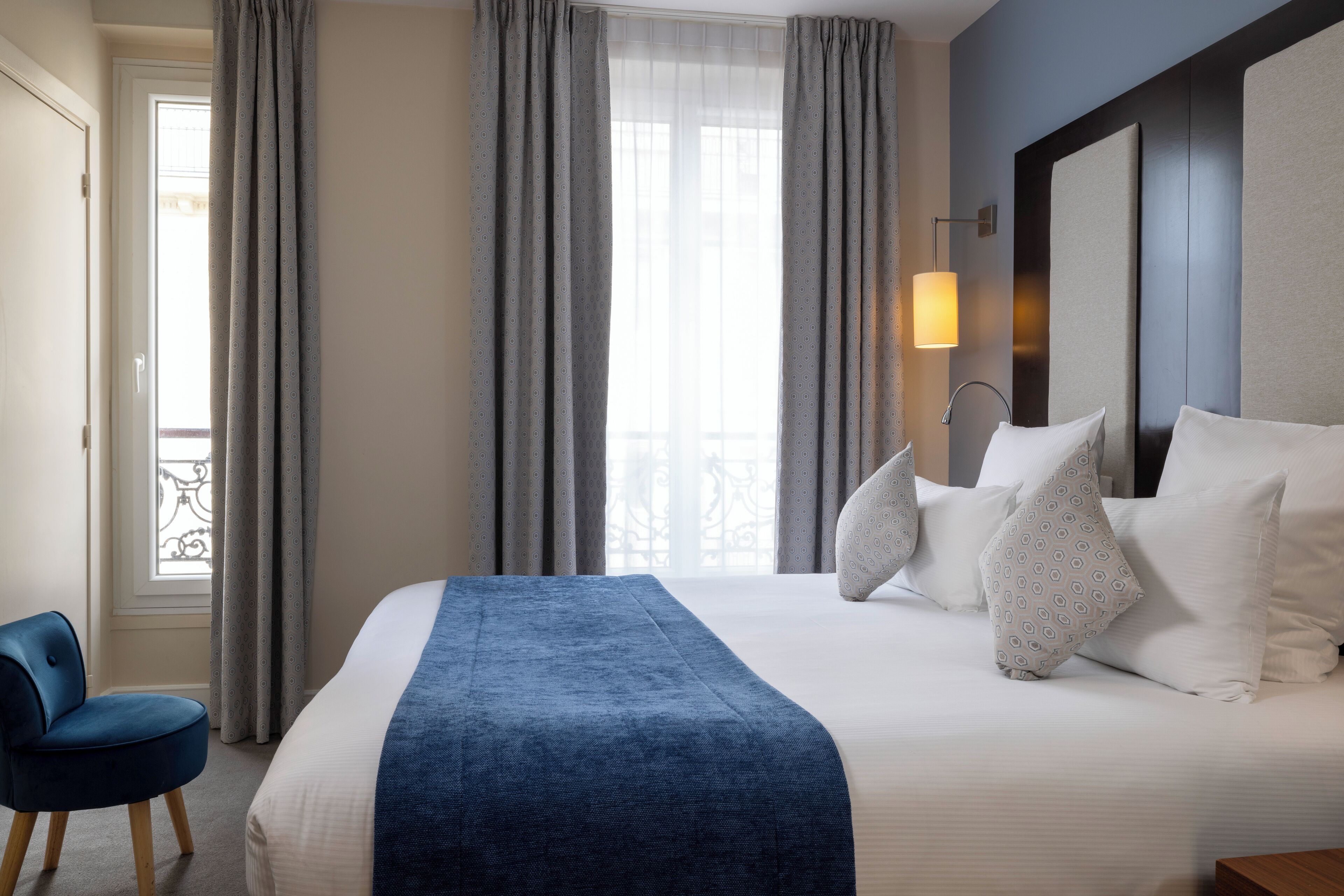 classic double room | 1 bedroom, premium bedding, pillow-top beds, minibar