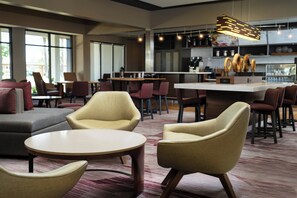 Daily cooked-to-order breakfast for a fee - Courtyard by Marriott Phoenix Mesa (Mesa)